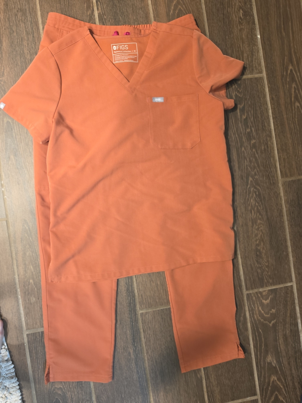 FIGS Rust Colored Scrub Set - Picture 2 of 5